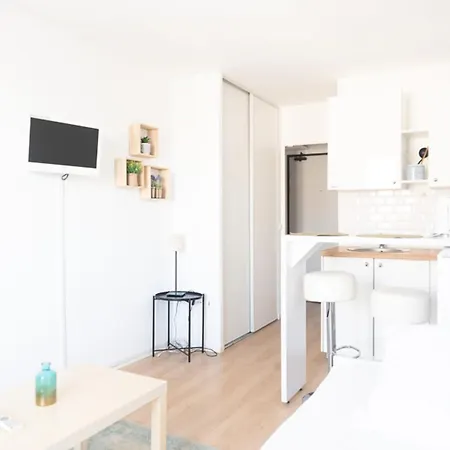 Charming In Saint-denis * Saint-Denis (Seine-Saint-Denis)