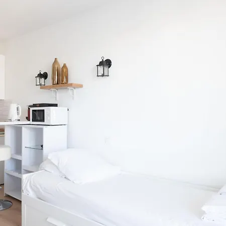 Charming In Saint-denis *